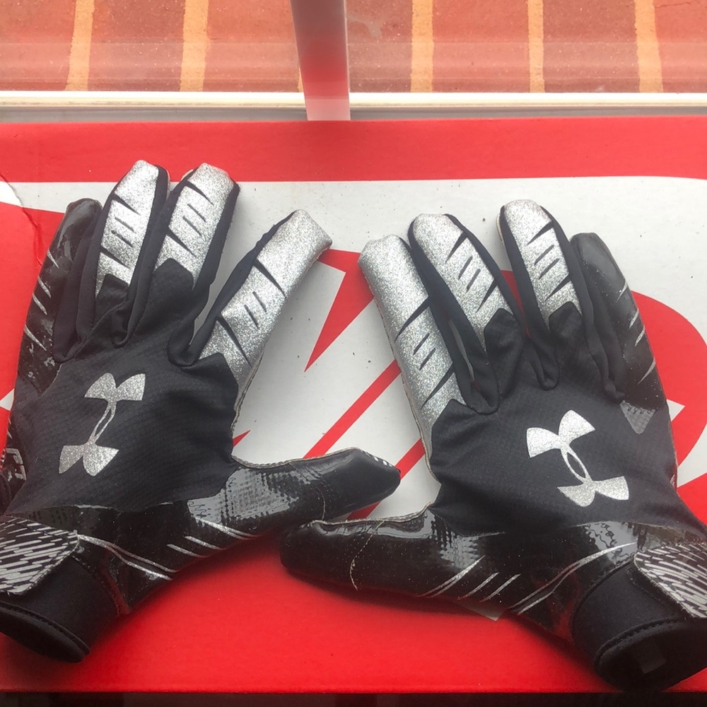 Under Armour Football Gloves